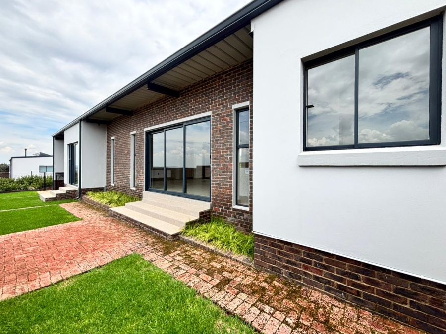 3 Bedroom Property for Sale in Helderzicht Eco Estate North West